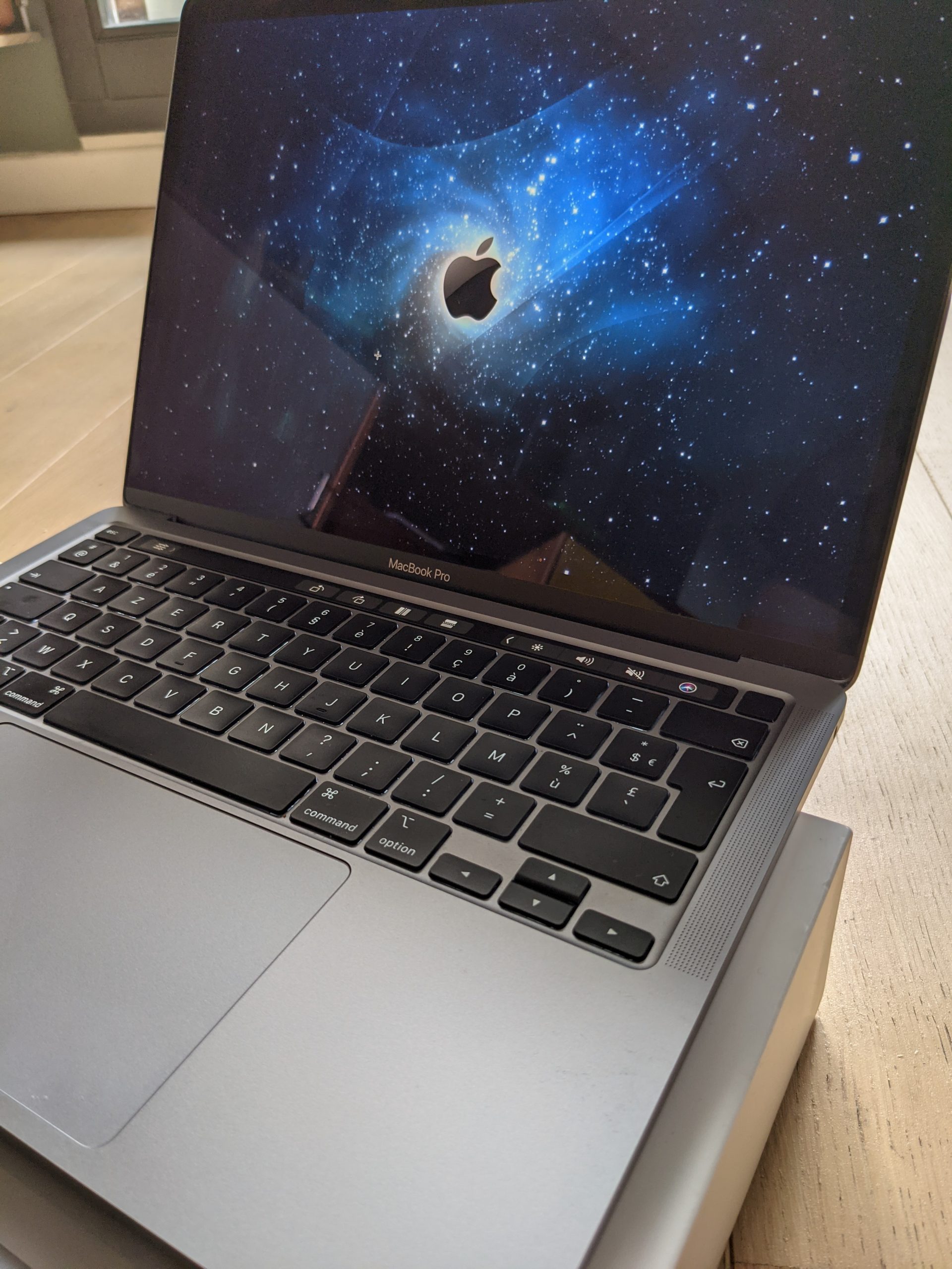 2020 refurbished macbook pro