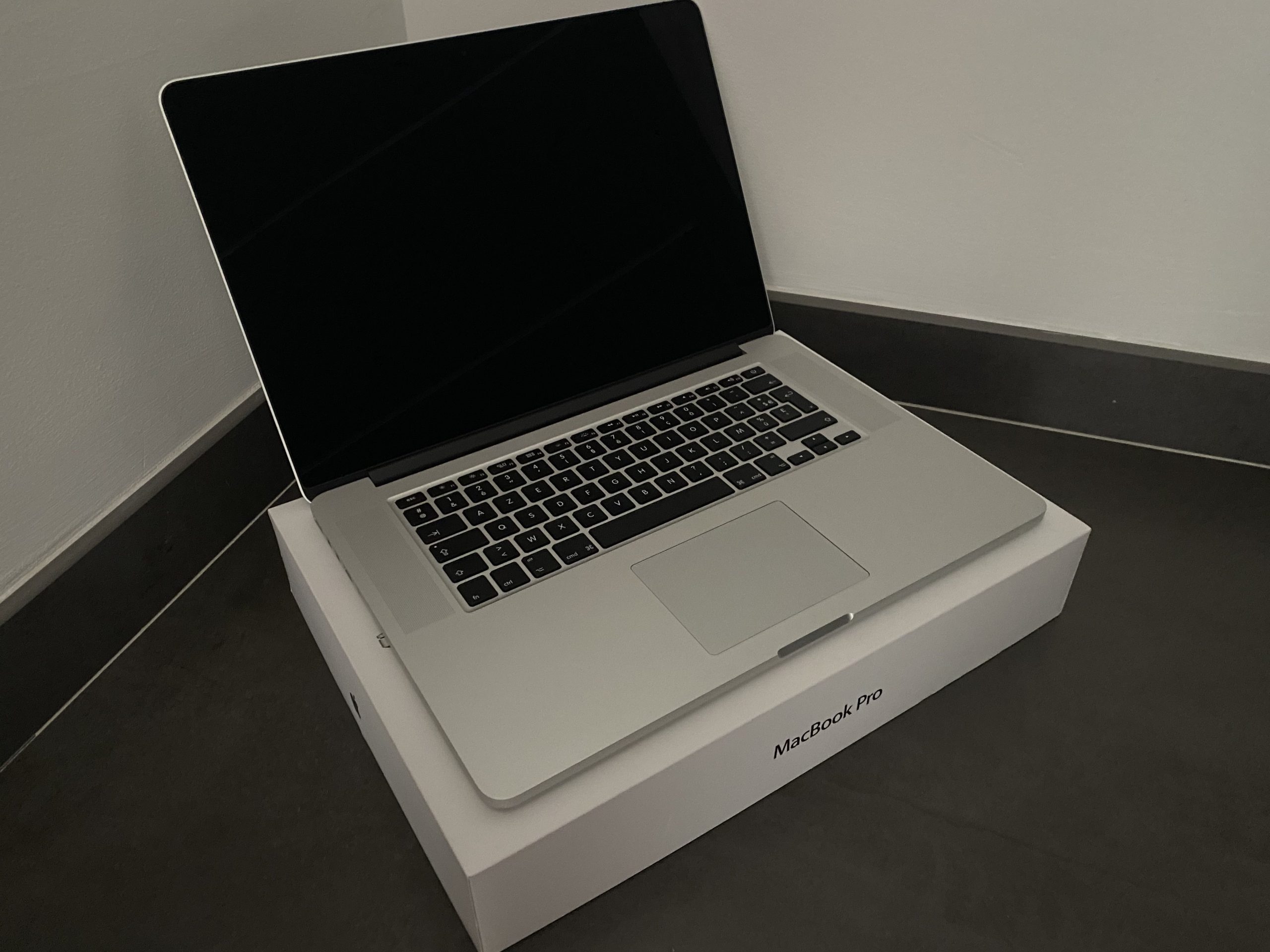 MacBook-Pro-15-Retina-2013-1To-+-Pack-Accèssoires---iOccasion