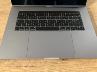 MacBook Pro 15 i7 2.2GHz
