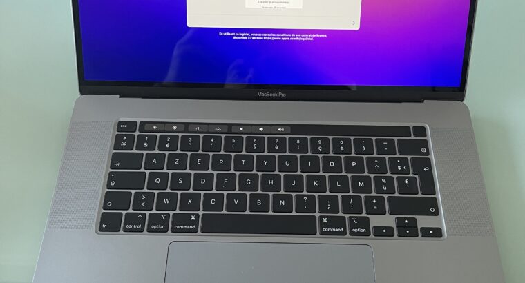 MacBook Pro 16 i9 8 cores 2,3GHz 64/2 To AMD 5500M