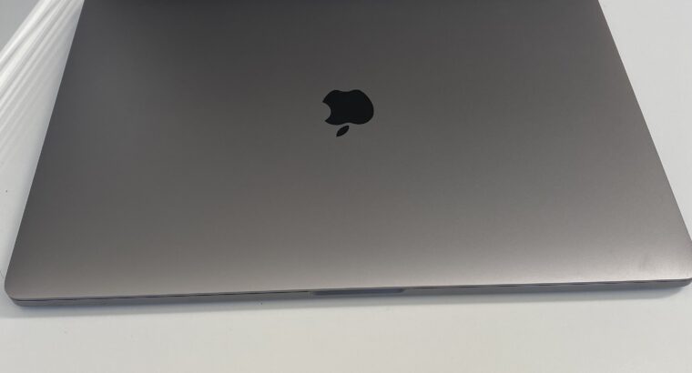 MacBook Pro 16 i9 8 cores 2,3ghz 16/1 To AMD 5500M