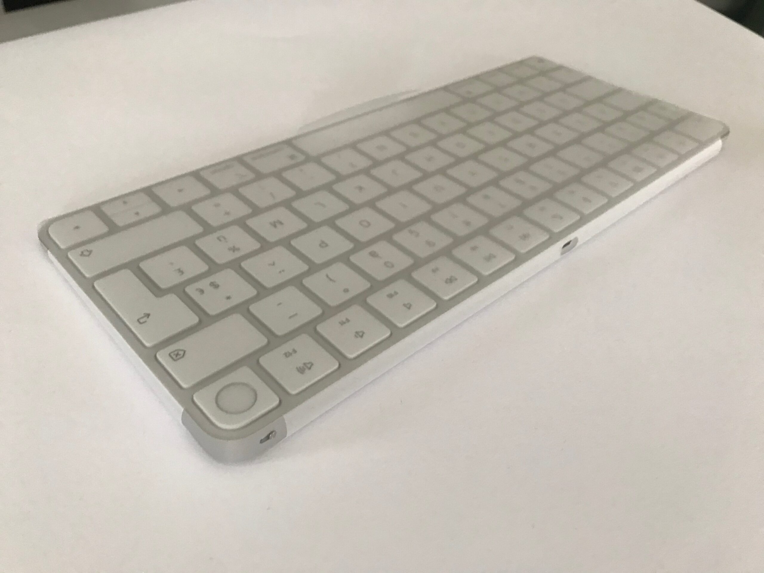 Clavier Apple Magic Keyboard avec Touch ID