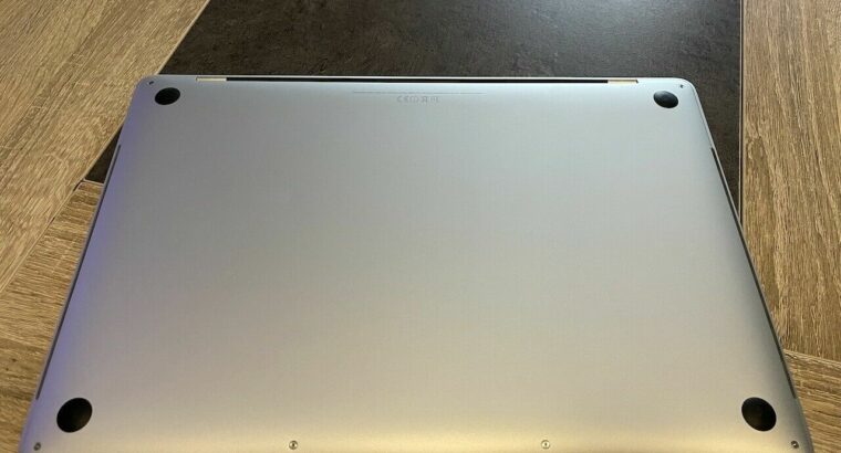 APPLE Macbook Pro 15 Touch Bar + Logiciels