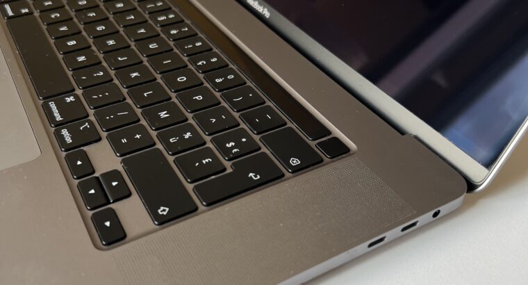 Macbook Pro 16 pouces 1To 8 Coeurs Intel i9 2.3Ghz