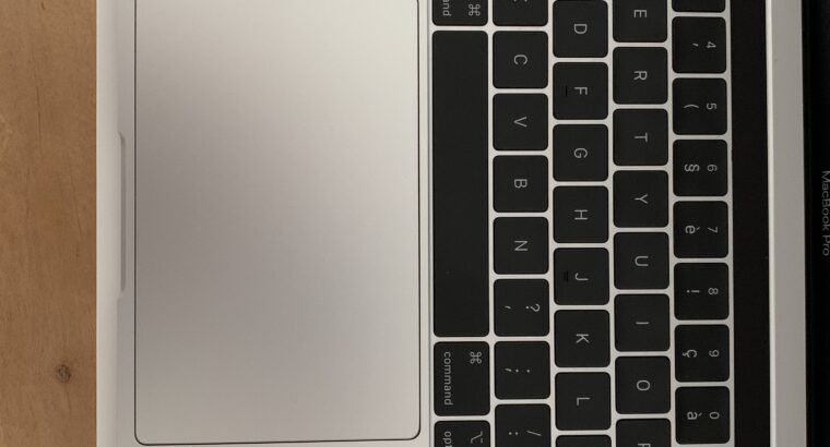 MacBook Pro Touch Bar (13 pouces, 2018, 4 ports)