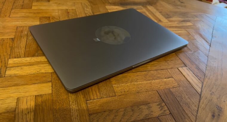 MacBook Pro M1 13″ Gris Sidéral