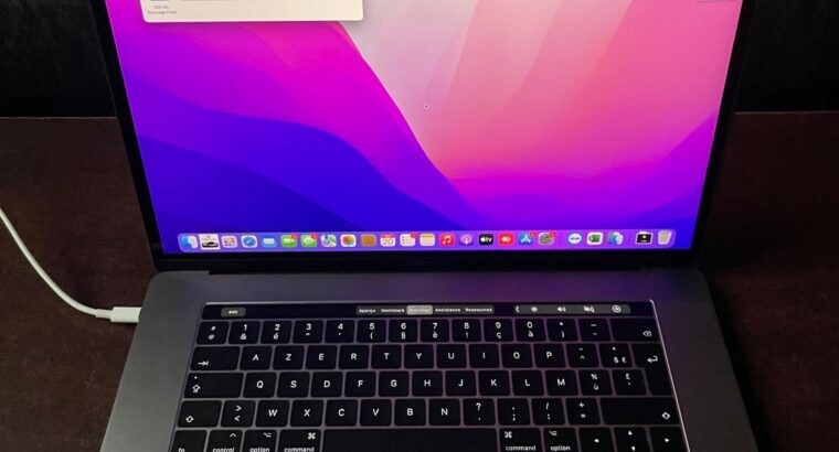 Macbook Pro 15 Retina Touchbar A1707 / 2017