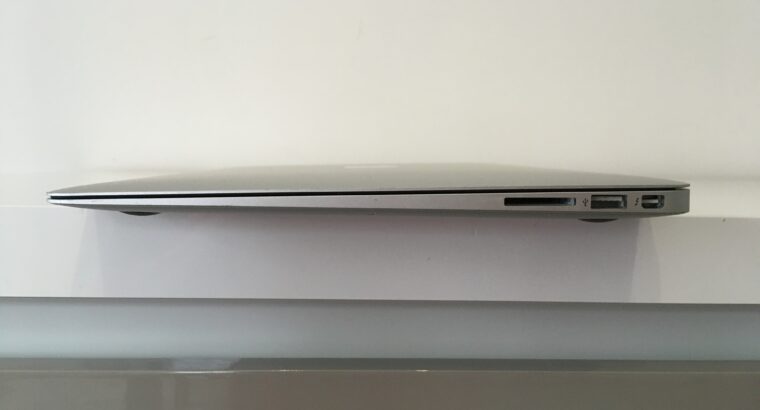 MacBook Air 13″ – Core i7 1,7Ghz – SSD 256Go – 8Go