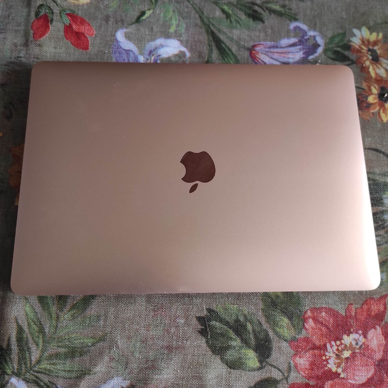 Macbook Air M1 Rose Gold 8go de ram SSD 256go