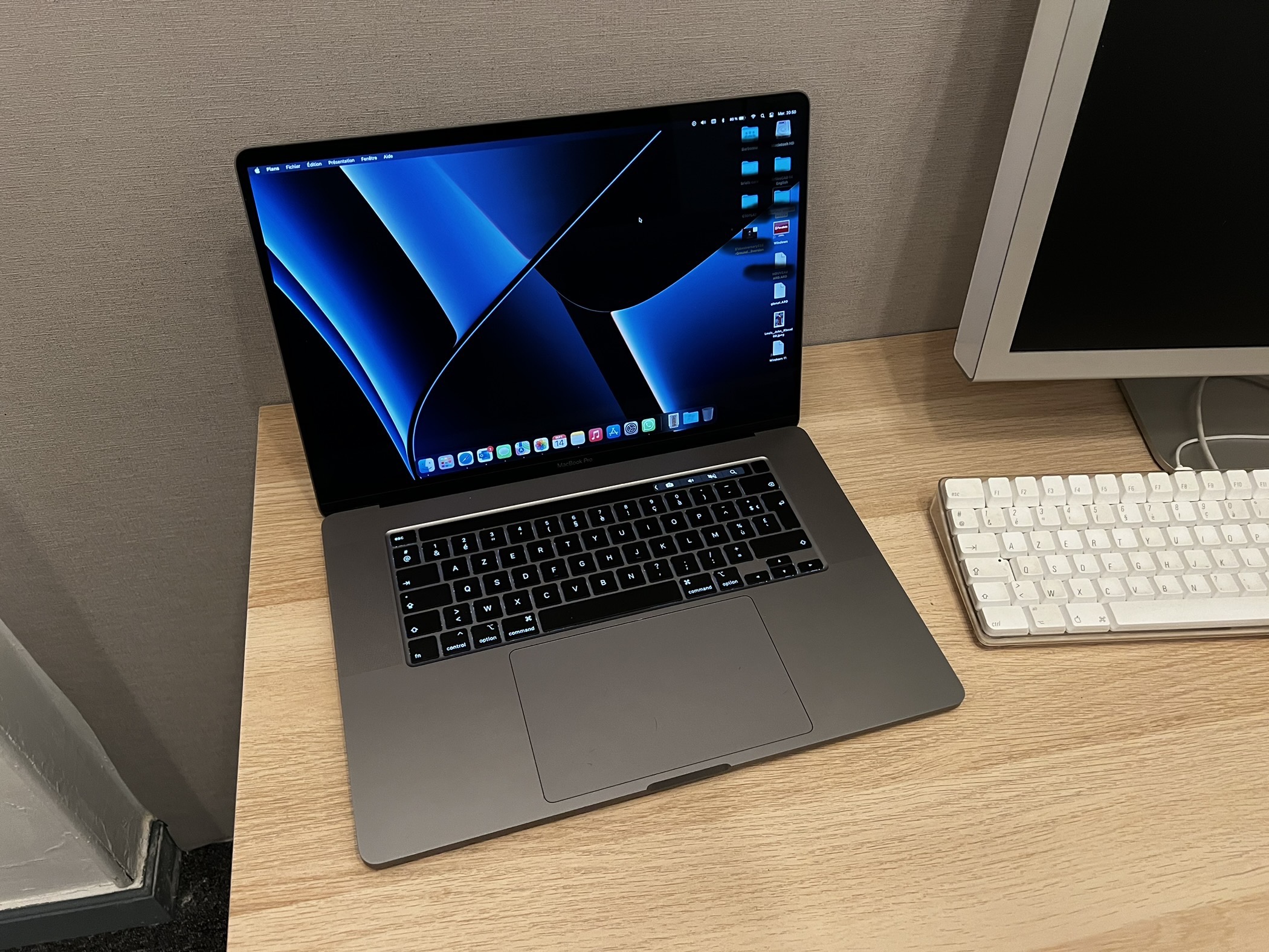 MacBook Pro 16 2019 Touch Bar