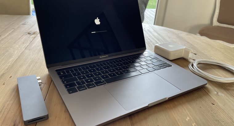 Macbook Pro Touch Bar 2,3Ghz Core i5 2018