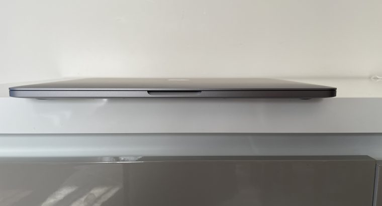 MacBook Pro 13″ Core i5 2,4Ghz – SSD 512Go – 16Go