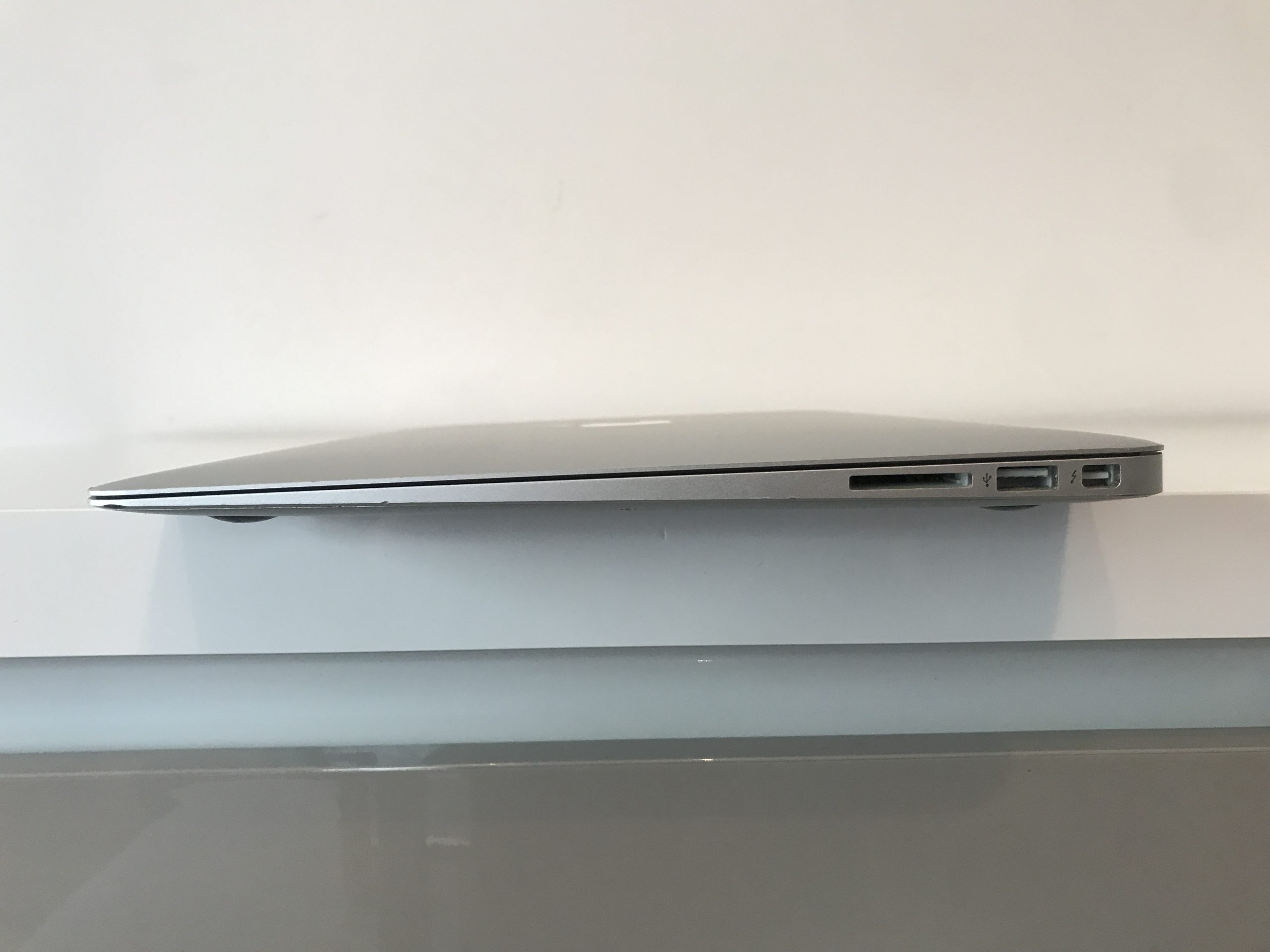 MacBook Air 13″ – Core i5 – SSD 256Go – RAM 8Go