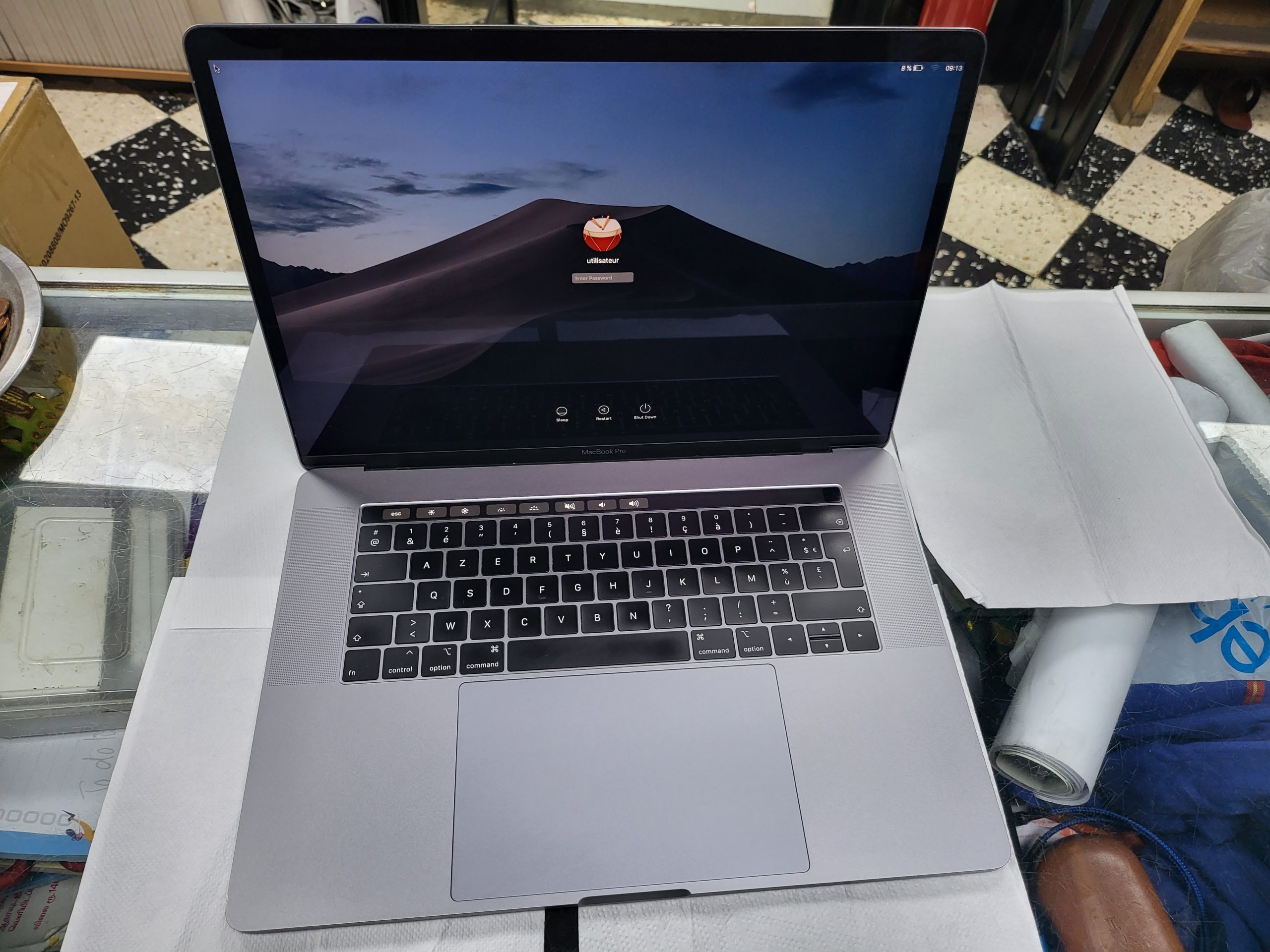 MacBook Pro Touch Bar 2018 – 13.3″ 16Go RAM 512GO