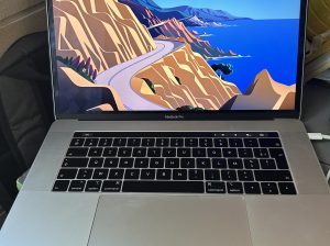 MacBook Pro 2019 15″ i7 4To SSD
