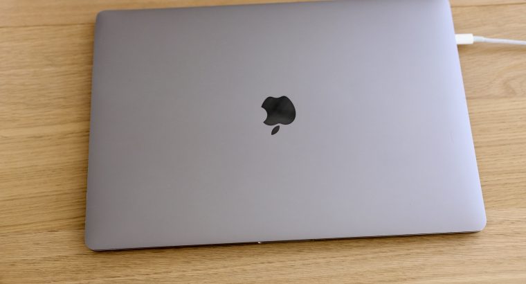 MacBook Pro 15″ 2016 512Go Intel i7 Gris Sidéral