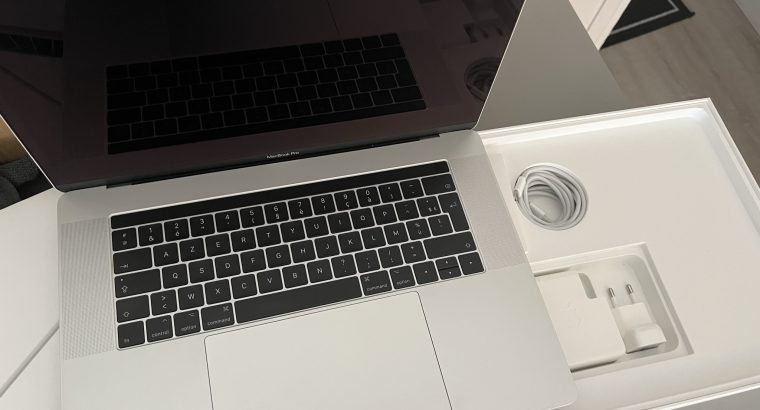MacBook Pro 15,4″ 2017 Touch Bar (512Go, 3,10GHz)