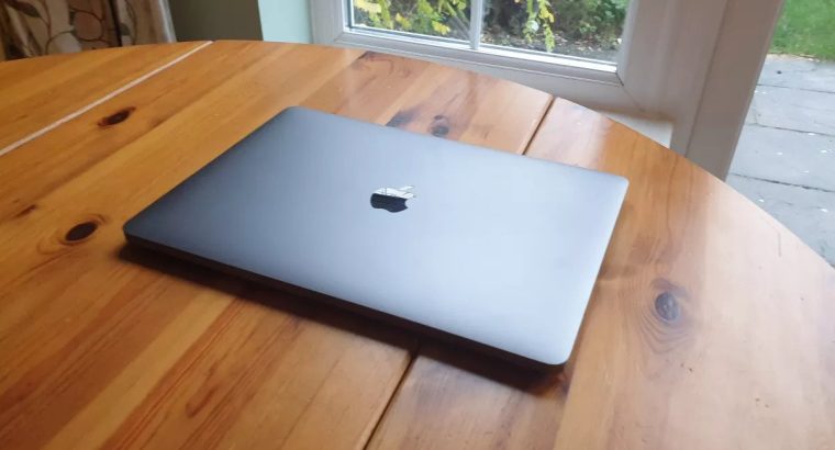 Apple MacBook Pro 13-inch (M1, 16GB, 1TB) Space G
