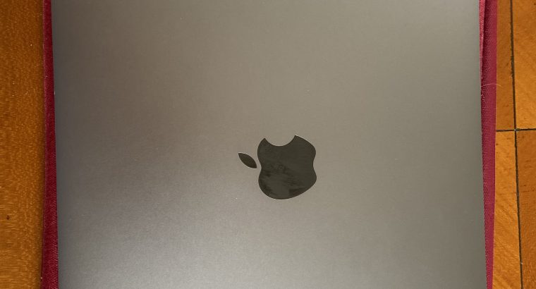 MacBook Pro 13 pouces 2017 avec touch bar