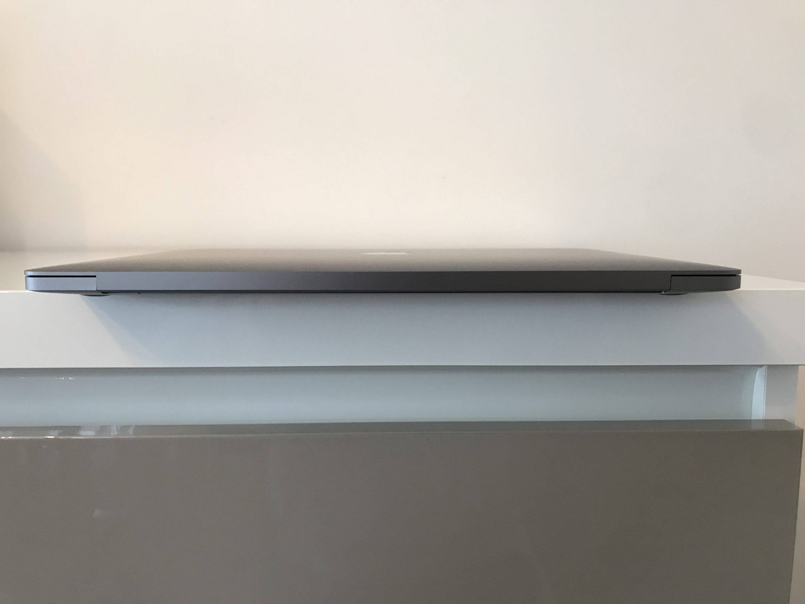 MacBook Pro 13″ 2018 Corei7 – SSD 512Go – RAM 16Go