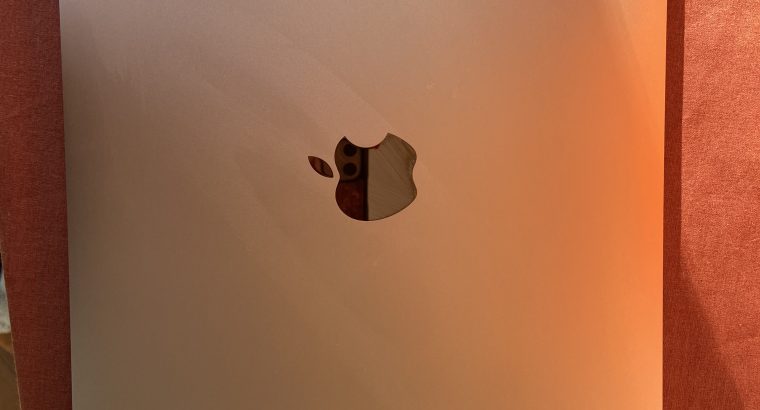 Vends MacBook Air 💻 13.3 LED 2020