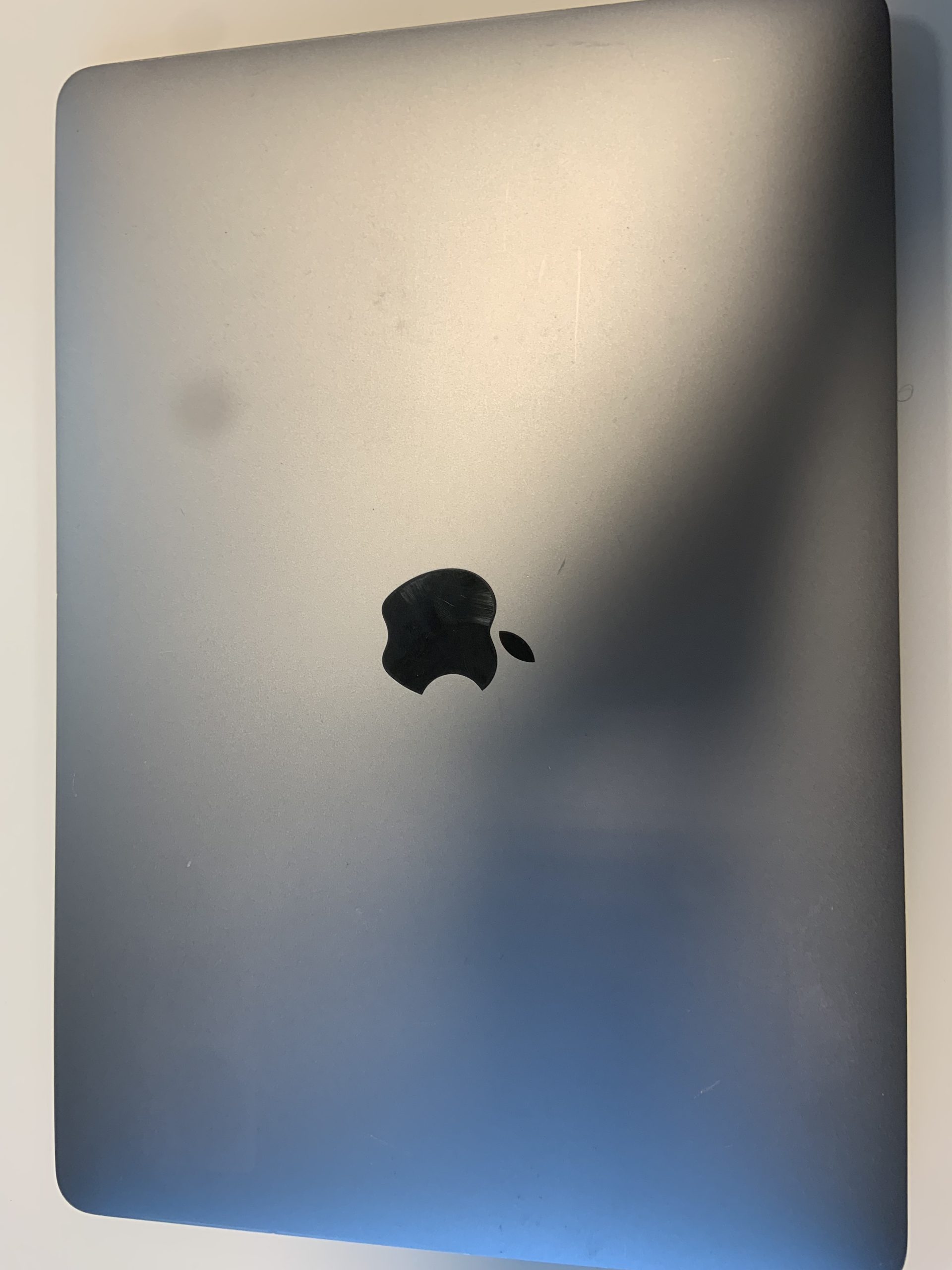 MacBook Pro 2017 15″ – 256Go – 16Go – TouchBar