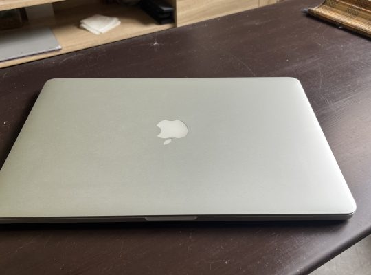 MacBook Pro 15 pouces 2,5 GHz de mi 2014