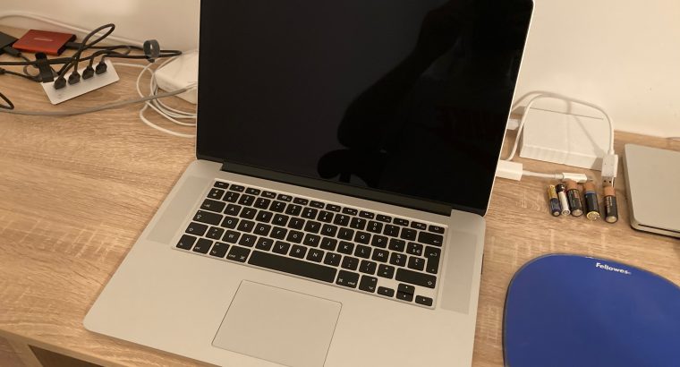 MacBook Pro 15″ 2015 2,5Ghz 16Go RAM 512 Go SSD