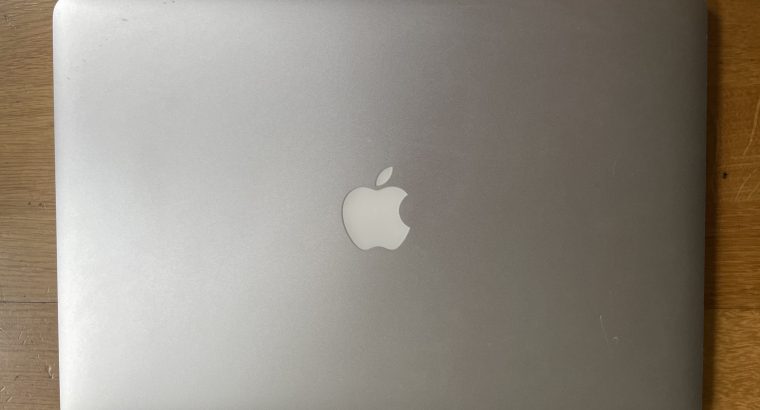 MacBook Pro 15 pouces 2,4ghz i7 deb 2013 256goSSD
