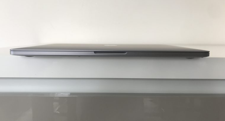 MacBook Pro 13″ 2018 – Core i7 – SSD 512Go – 16Go