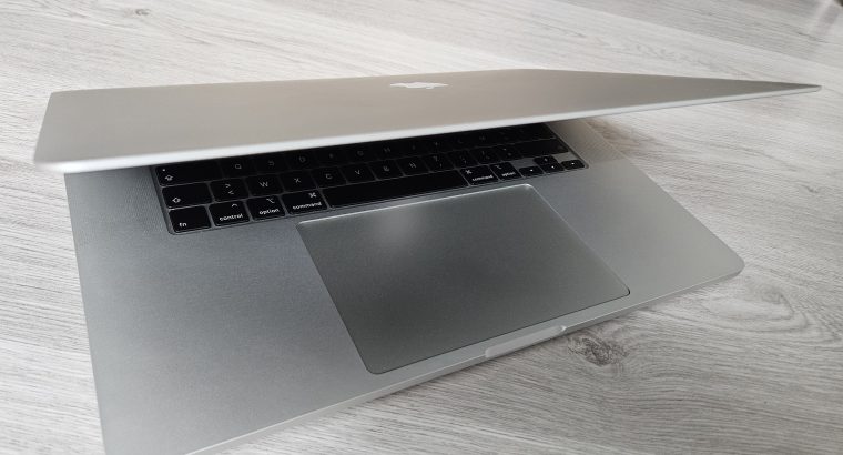 MacBookPro 16 pouces Révisé à neuf (8 To/64Go)