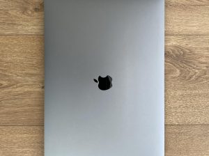 MacBook Pro i9 2,4gHz -32Go – 2To