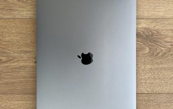 MacBook Pro i9 2,4gHz -32Go – 2To