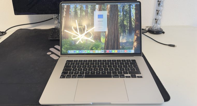 Vends MacBook Air 15 Pouces M3 16/512Go lumière st