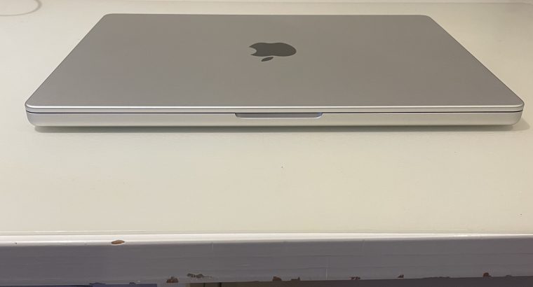 MacBook Pro M3 Pro état impeccable