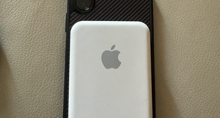 Apple iPhone XS Noir + Batterie Magsafe